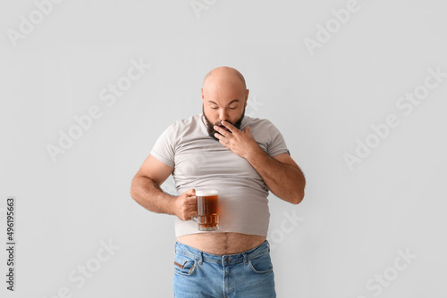 Funny surprised bald man wi...