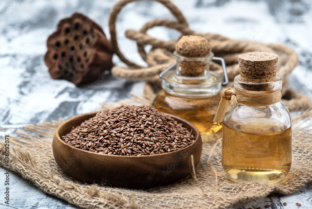 Brown flax seed and linseed oil Brown flax seed and linseed oil