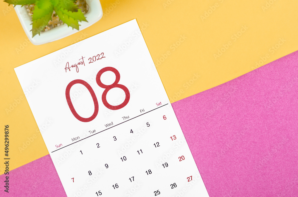 August 2022 calendar on multicolored background. - obrazy, fototapety, plakaty 
