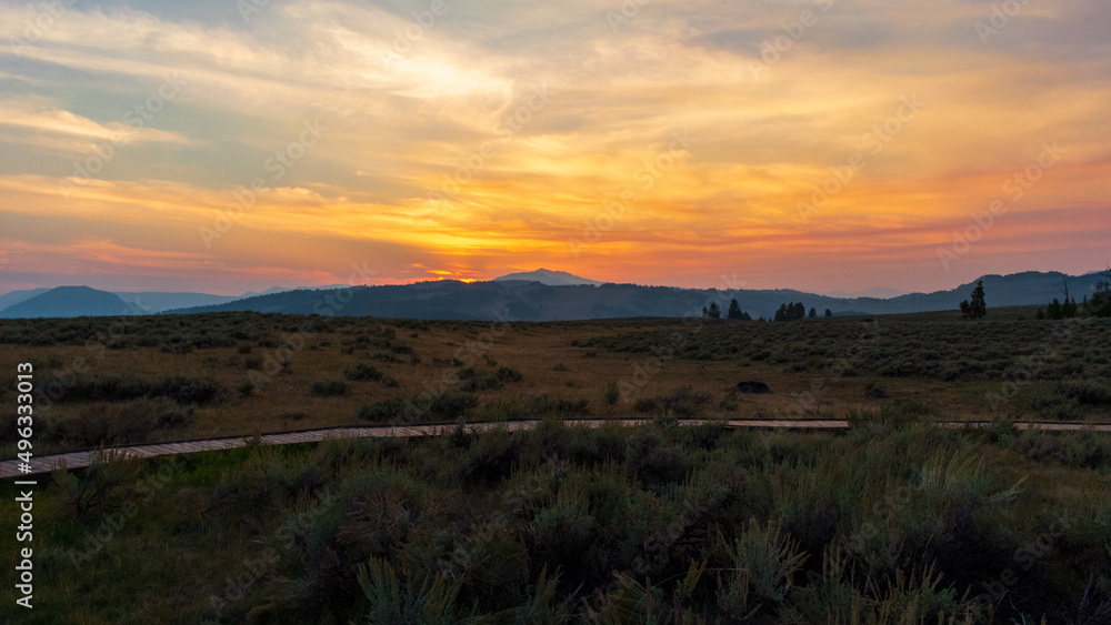 Obraz premium Sunset in Lamar Valley, Yellowstone National Park