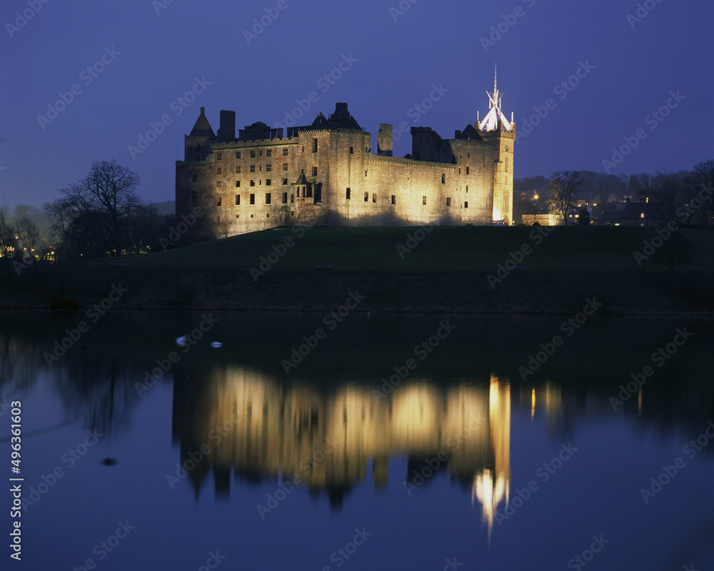 Linlithgow Palace lit up at night, Linlithgow, Scotland Linlithgow Palace lit up at night, Linlithgow, Scotland