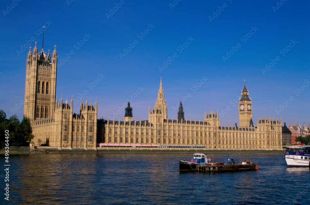 Government building on the waterfront, Big Ben, Houses of Parliament, London, England Government building on the waterfront, Big Ben, Houses of Parliament, London, England