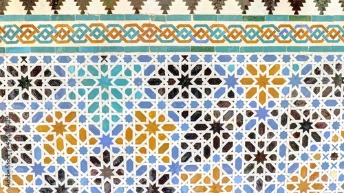 mosaïque zellige arabo-andalouse décoratif d'un palais andalous photo