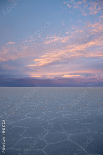 Uyuni Salt Flats in bolivia is the world s largest salt falt.