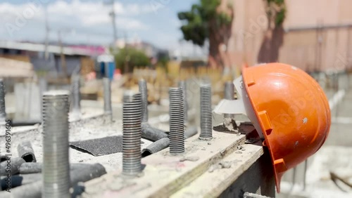 CONSTRUCCIÓN DE UN EDIFICIO