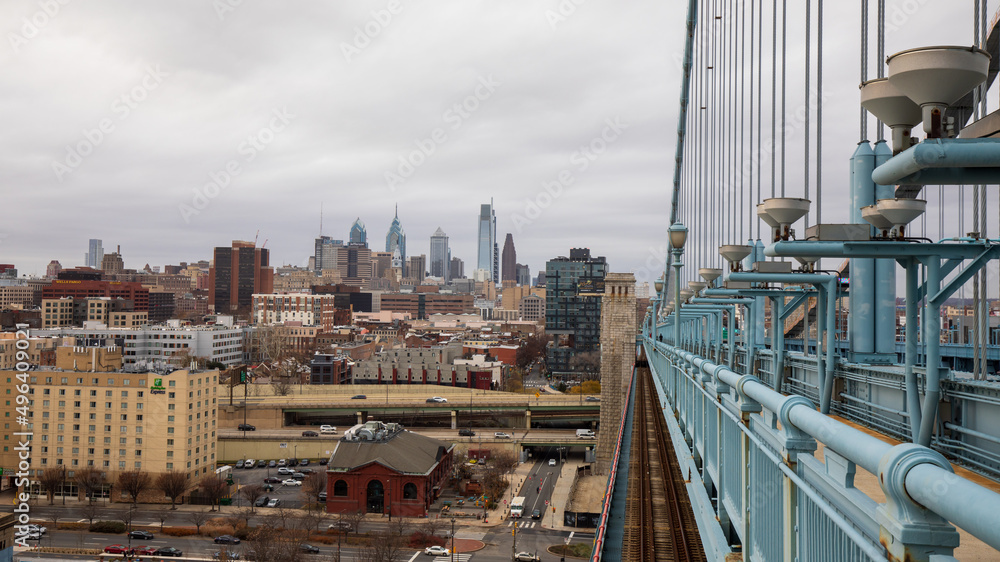 Fototapeta premium Philadelphia, Pennsylvania, USA - December 15 2021: Philadelphia downtown skyline. View from Benjamin Franklin Bridge. 