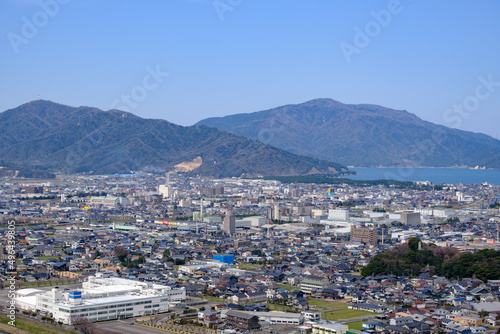 福井県敦賀市の街並み　衣掛山からの眺望 © パーシー