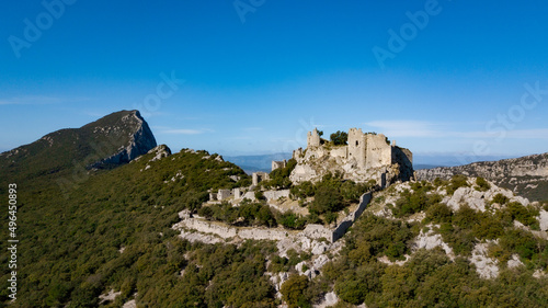 Pic-Saint-Loup et le Château de Montferrand