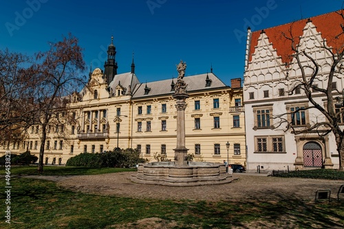 Stare miasto w Pradze wczesną wiosną © rozentuzjazmowany