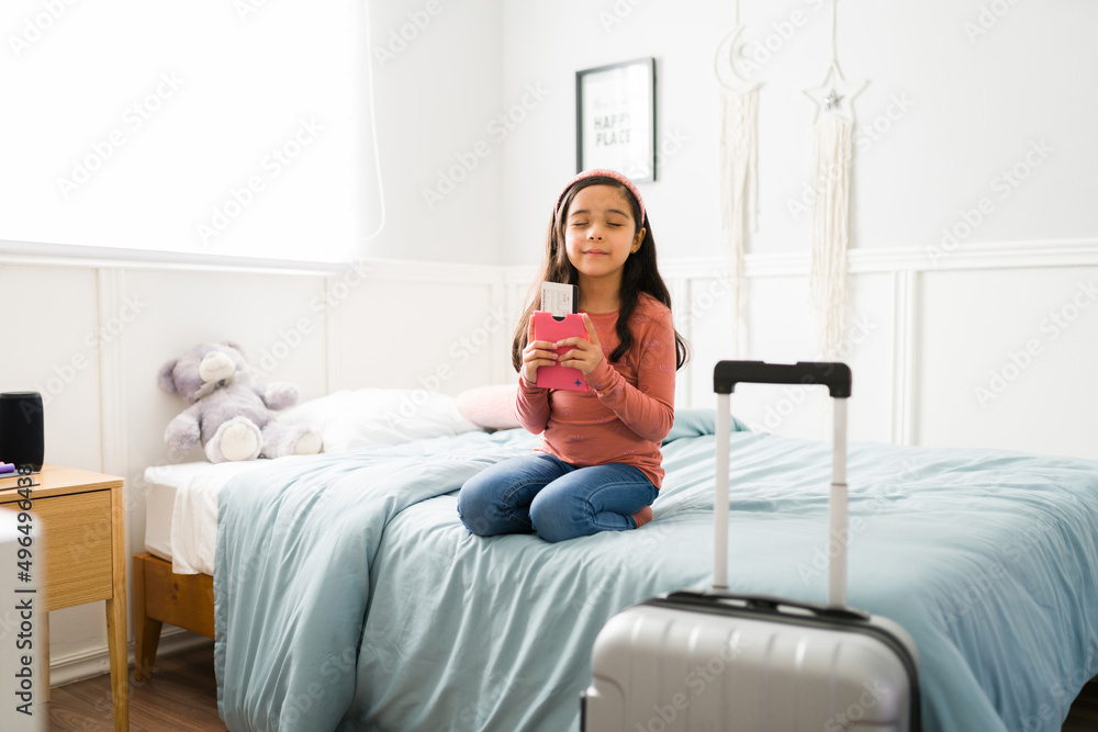 Hopeful kid wants to go on vacations Hopeful kid wants to go on vacations