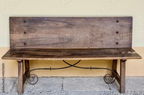 Banco antiguo de madera
