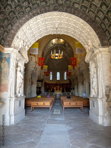 Cathédrale Notre-Dame des Doms d'Avignon entrance