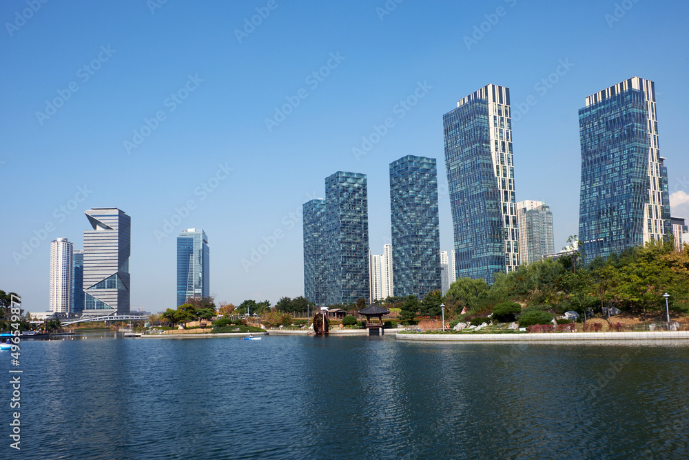 Fototapeta premium Songdo Central Park in Incheon, South Korea. 