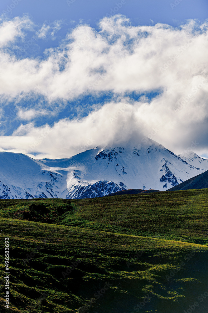 Fototapeta premium Snow covered peaks in mountain landscape
