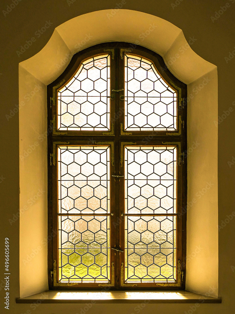 Kirchenfenster, Fenster, historische Fenster, Kreuzgang