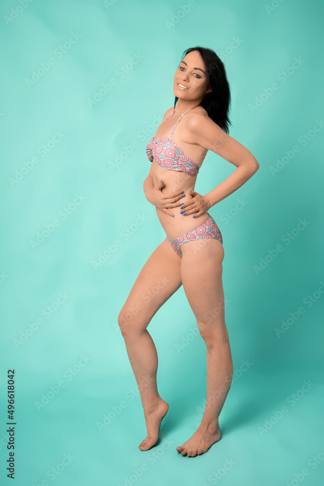 thine brunette in bikini thine brunette in bikini