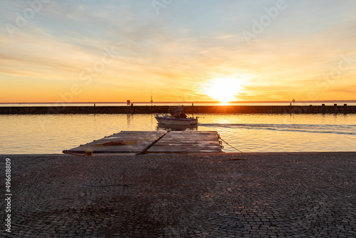 Fototapeta Naklejka Na Ścianę i Meble -  Fischerboot im Hafen der Holzstadt Hjo in Schweden