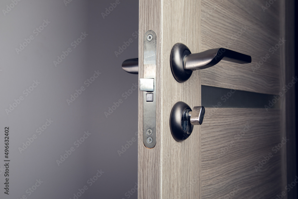 Obraz premium Close-up half opened door