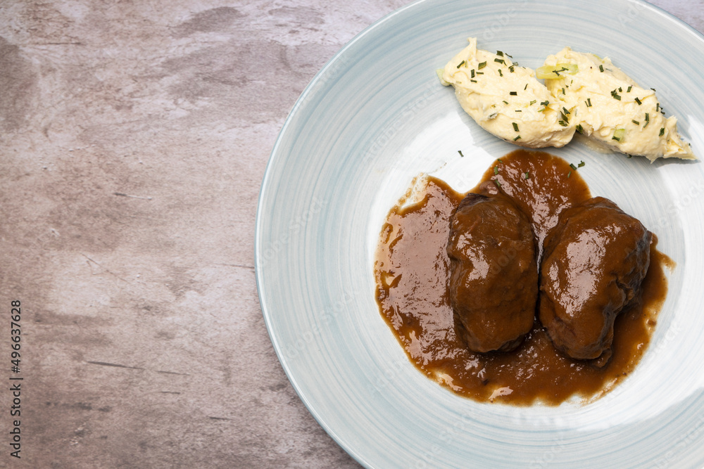 carrilladas en salsa carrilladas en salsa