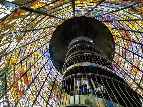 【グラフィック素材】彫刻の森美術館の美しい塔