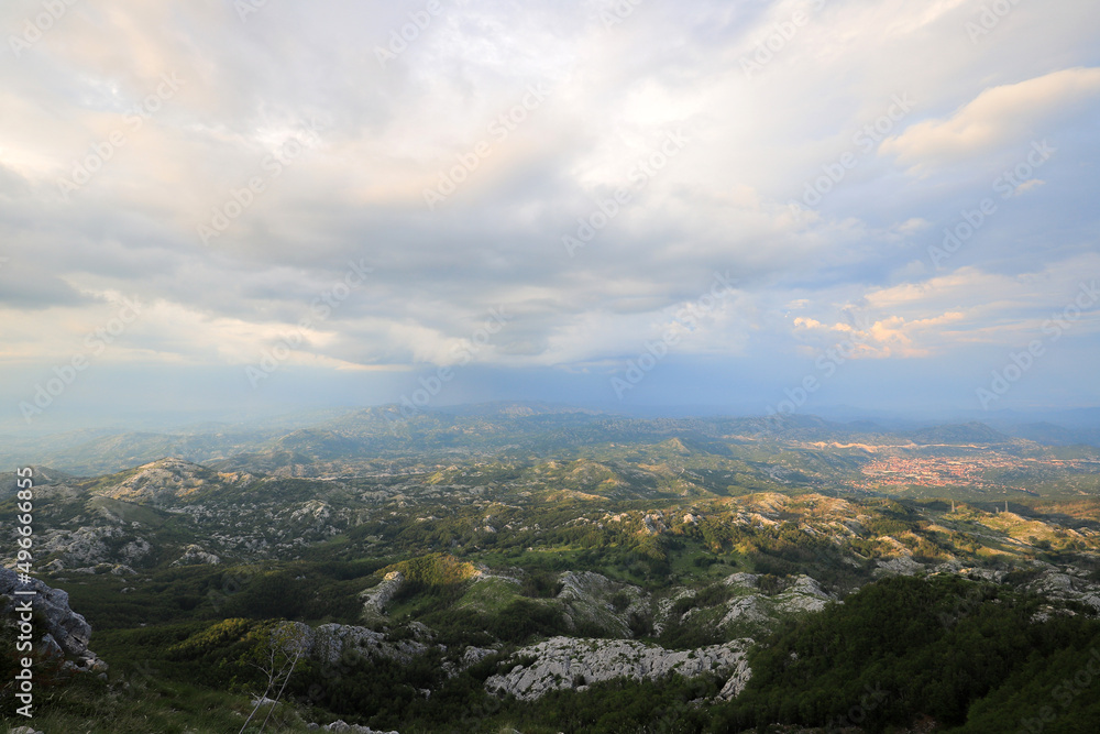 Landscape view of the mountains at the top of the mountain