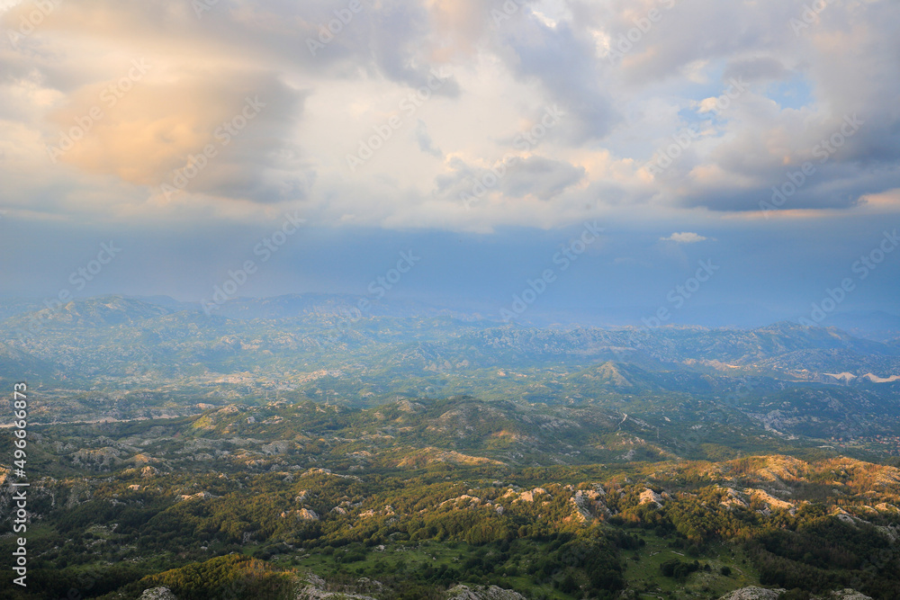 Landscape view of the mountains at the top of the mountain