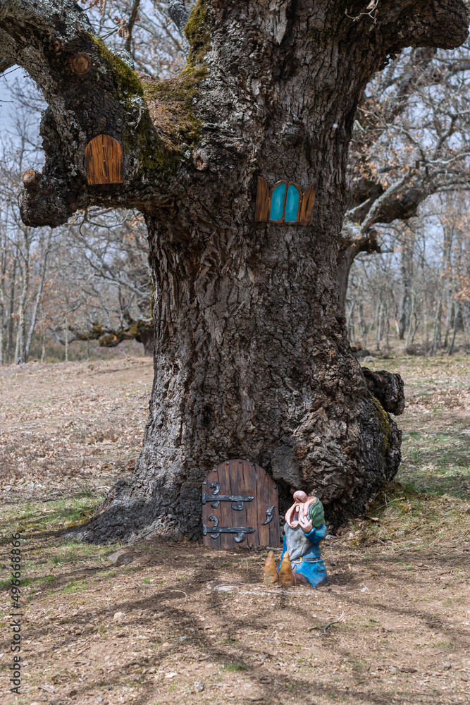 León, España; 1 de abril de 2022 Bosque encantado situado en Almanza