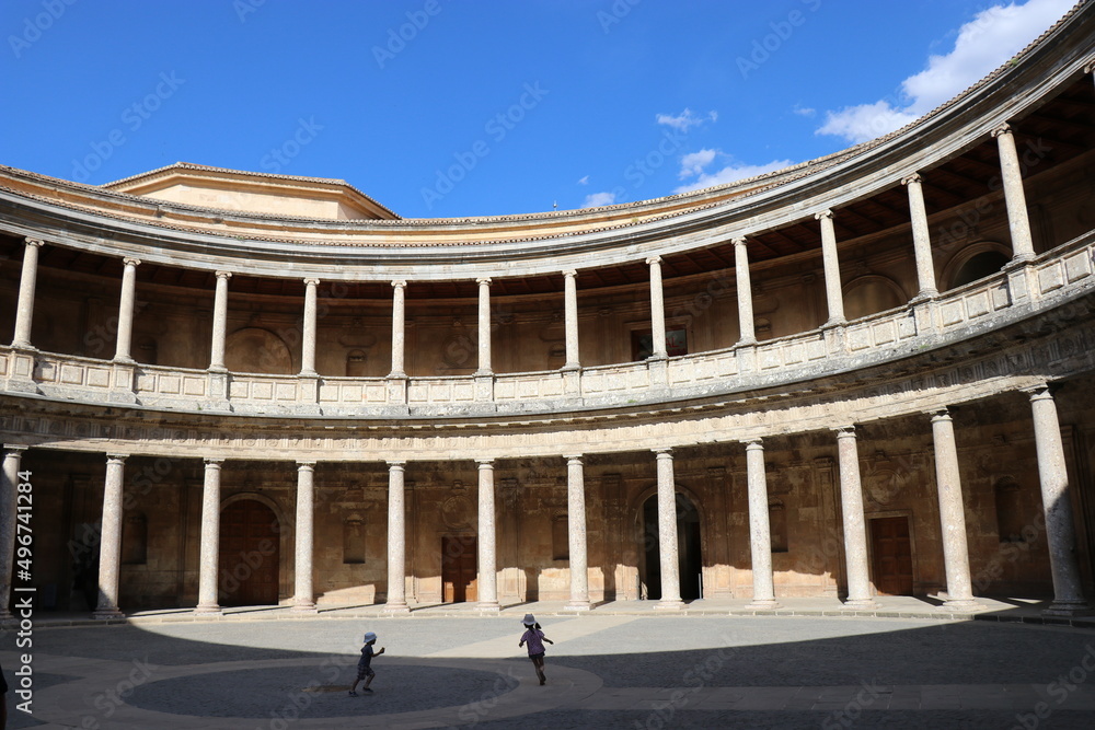 Fototapeta premium カルロス5世宮殿、アルハンブラ宮殿、グラナダ（スペイン）