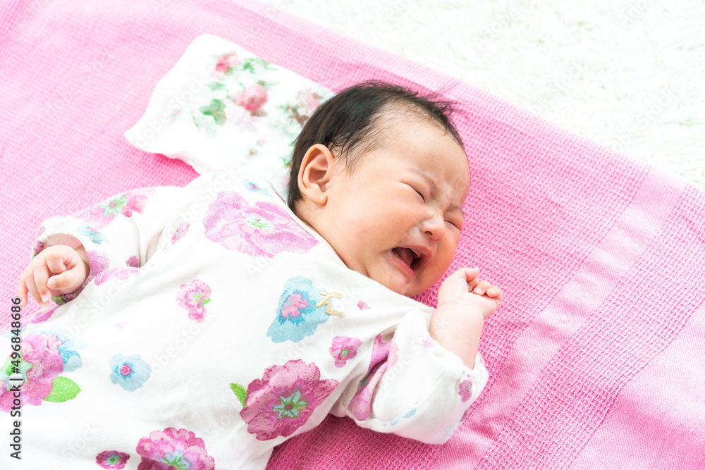 泣く赤ちゃん 泣く赤ちゃん