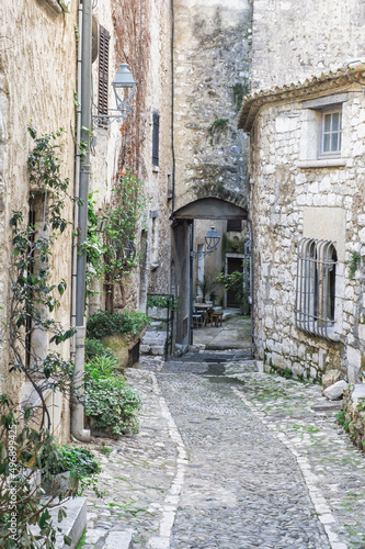 Narrow Street through the medieval city of Saint Paul de Vence  Alpes-Maritimes Department  Cote d   Azur  France