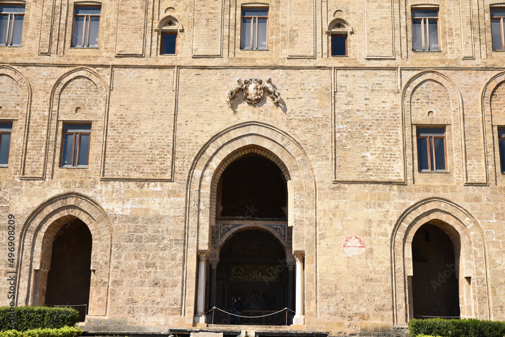 Façade du palais de la Zisa à Palerme. Sicile