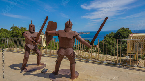 Alicante Soldados de hierro, moros contra cristianos, la reconquista, edad medieval, defensa del Castillo de Santa Barbara en Alicante photo