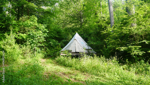 Foto Off grid Tent in the wilderness