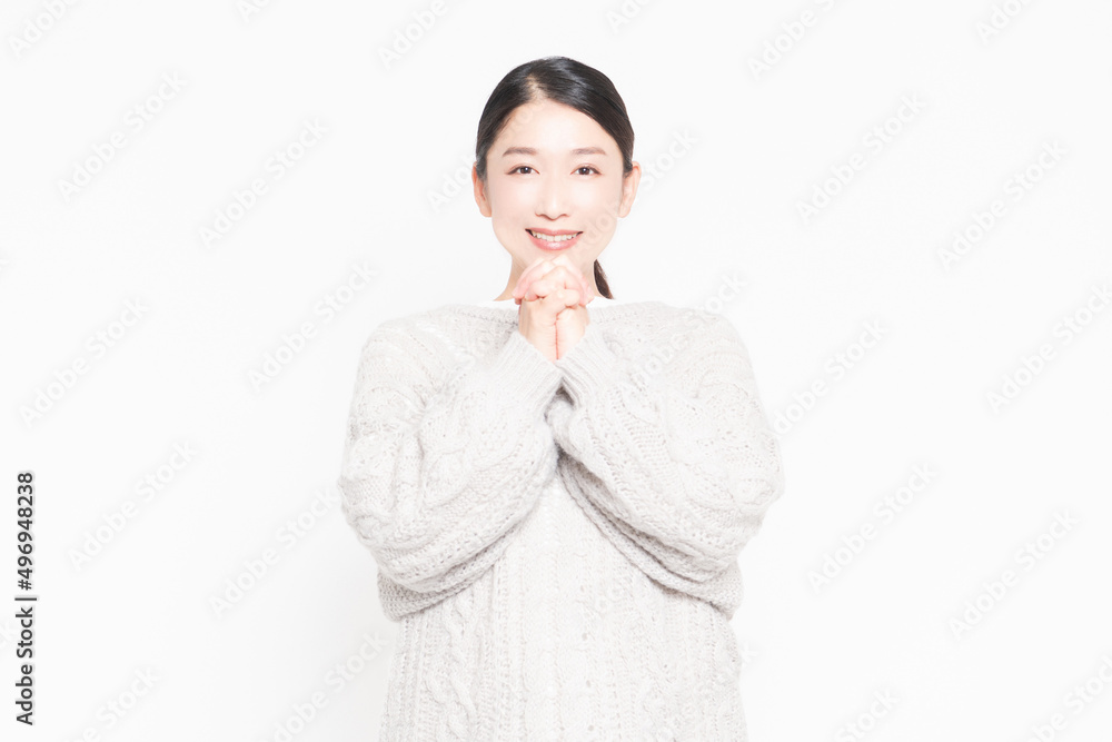 指を組んでお願いする女性 指を組んでお願いする女性