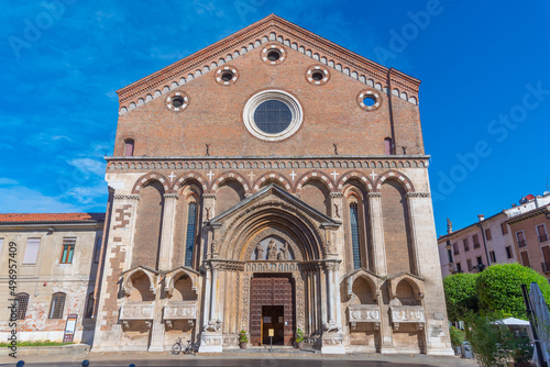 Fotografija Church of San Lorenzo in the Italian town Vicenza
