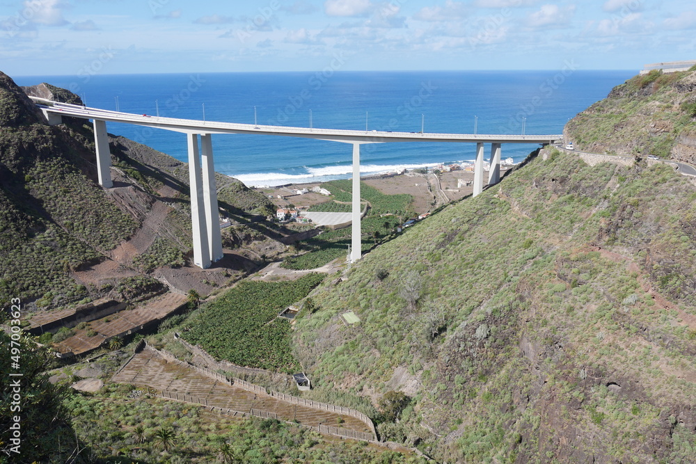 Obraz premium Autobahnbrücke auf Gran Canaria