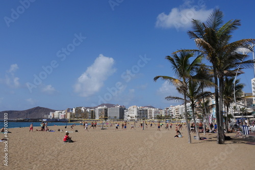 Playa de Las Canteras in Las Palmas de Gran Canaria