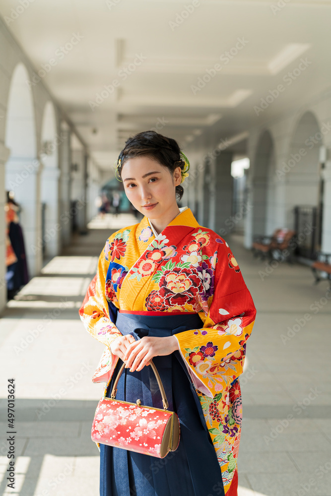 卒業を迎えた女子大学生