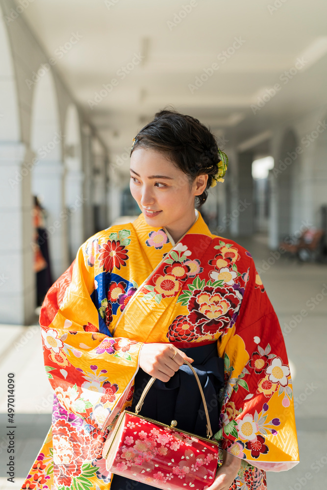 卒業を迎えた女子大学生