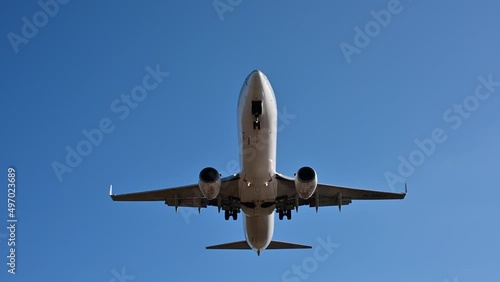 4K Airplane impressive landing flying overhead