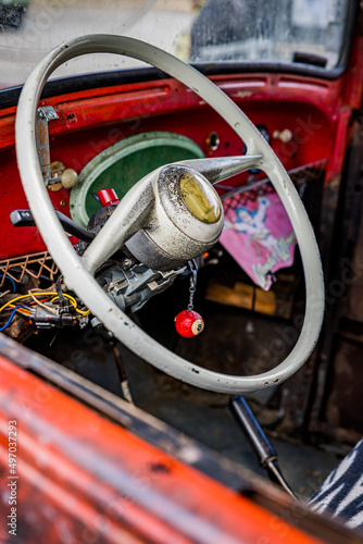 Détail d'une voiture ancienne © Gerald Villena