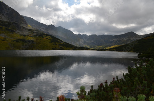 Tatry, Dolina Pięciu Stawów Polskich,  Przedni Staw, wrzesień, Polska photo