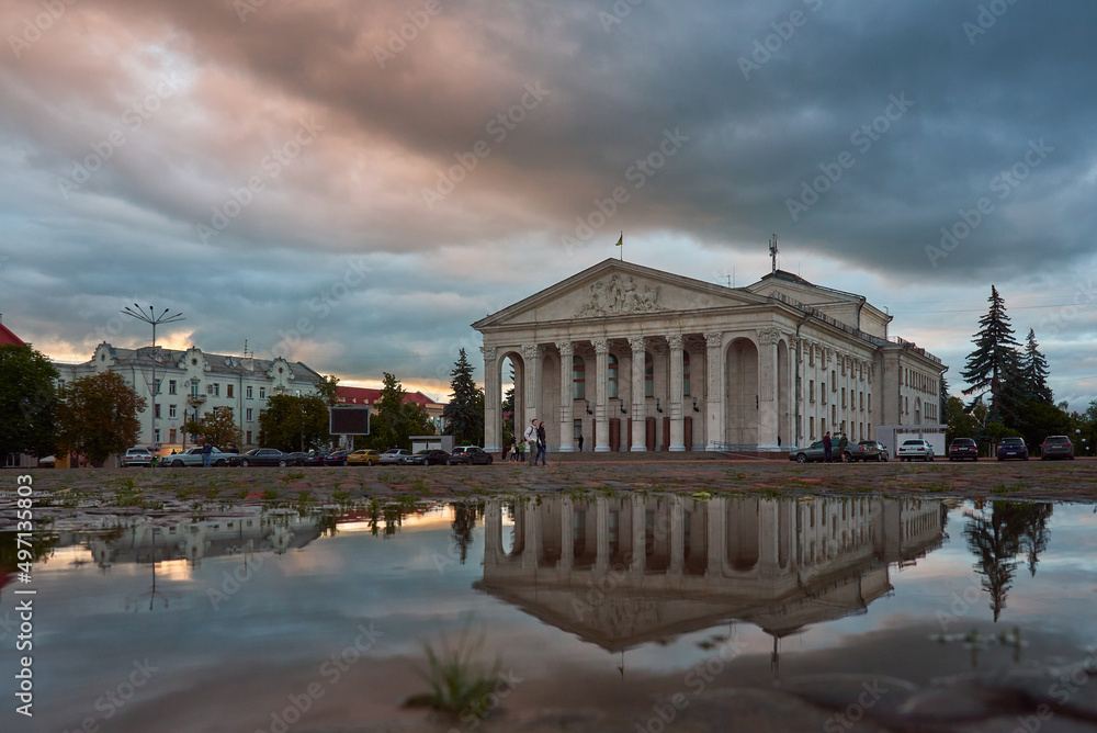Chernihiv Regional Academic Ukrainian Music and Drama Theater named after Taras Shevchenko before the storm, central square - obrazy, fototapety, plakaty 