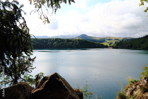 Obraz na płótnie Le lac Pavin dans le massif du Sancy en Auvergne w salonie