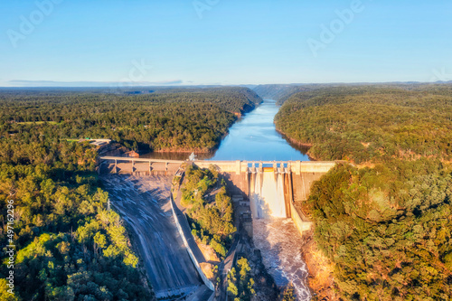 D Warragamba front sky photo