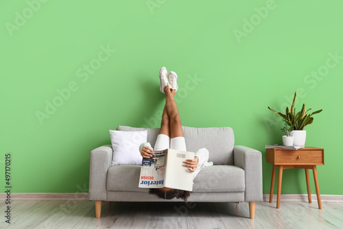 African-American teenage gi...