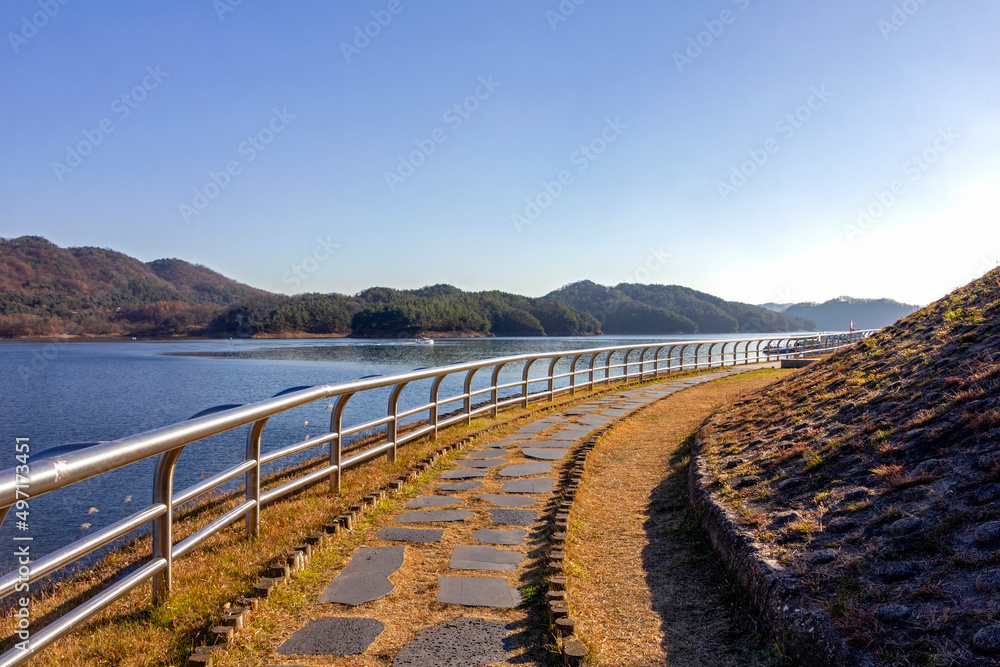 Obraz premium 대청댐 주변 산책로