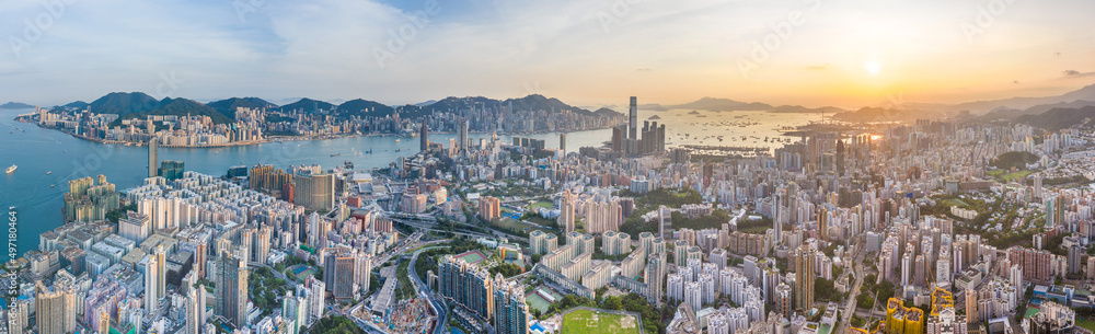 Obraz na plátně Sunset of Victoria Harbor, cityscape of Hong Kong