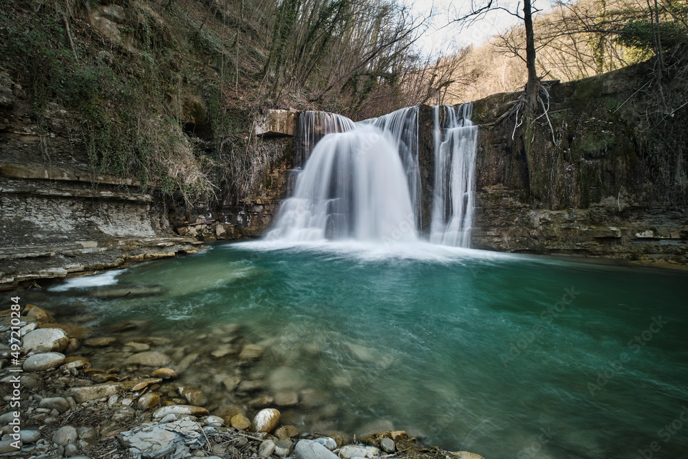 Fototapeta premium La Cascata Casanova - Fiume Tordino - Cortino (TE)