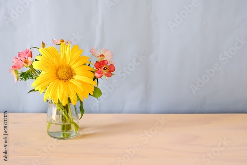 黄色いガーベラの花束